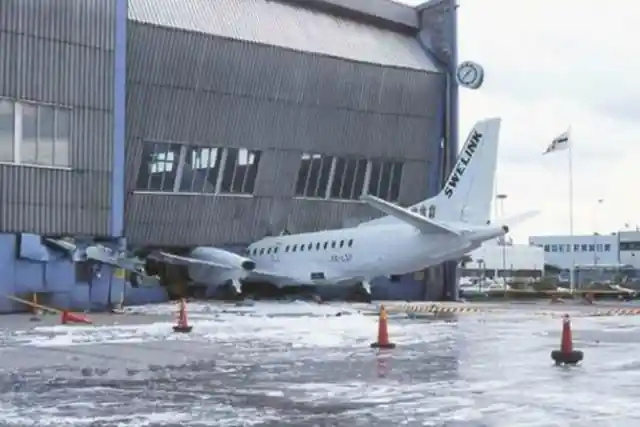 Twilight Zone: The Wackiest Photos Ever Taken At Airports