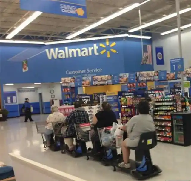 Hilarious Photos Of Walmart’s Greatest Customers