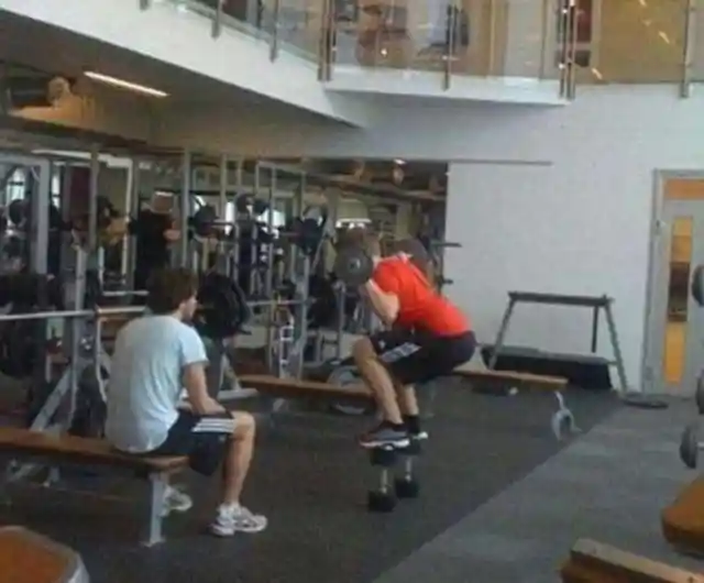 Hilarious Photos Taken At The Gym