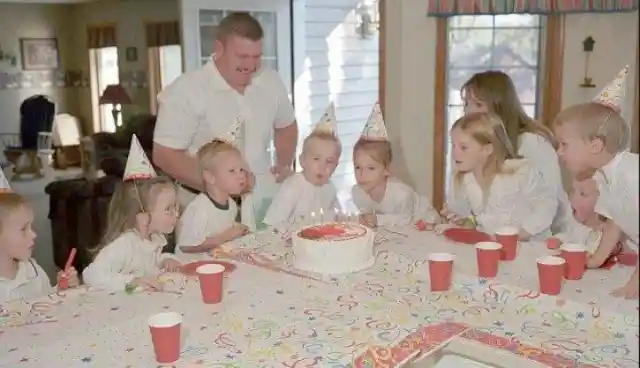20 Years On, The World’s First Surviving Septuplets