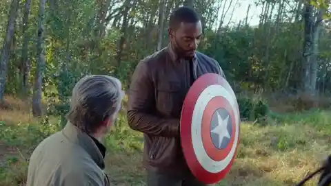 ¿Qué Material Compone el Escudo del Capitán América y el Brazo de Bucky?