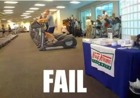 Hilarious Photos Taken At The Gym