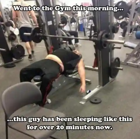 Hilarious Photos Taken At The Gym